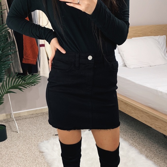 Hazel - Black Denim Skirt - Picture 5 of 8